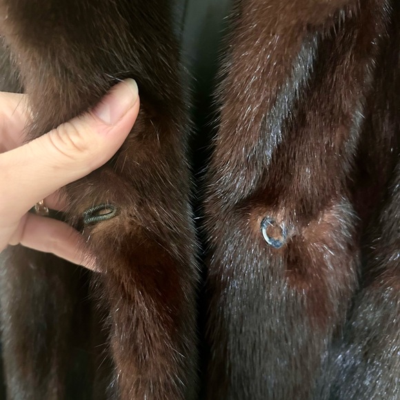 (SOLD) Vintage sable fur coat. - Picture 2 of 3